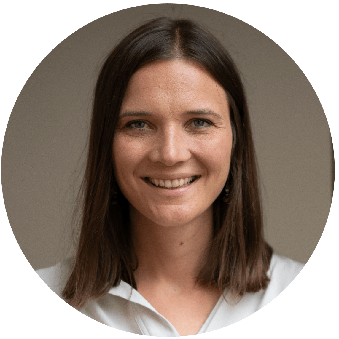 Karolin-Witzmann-MSc-Klinische-Psychologin-Portrait-rund